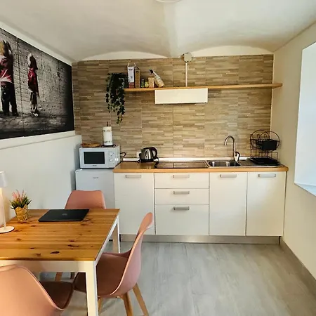 La Casa Della Corte - Monferratohome Nyaraló *